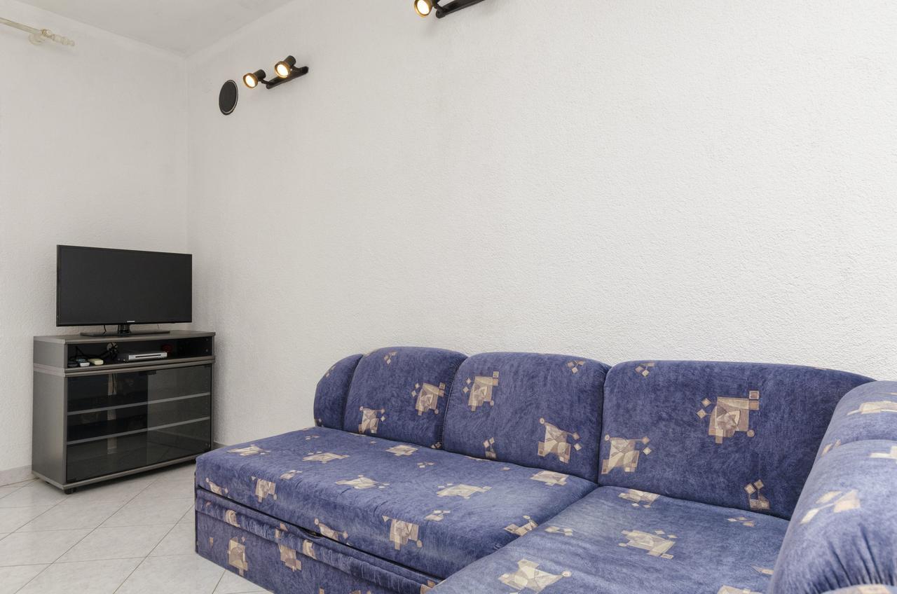Apartments Mime Pirovac Exterior photo