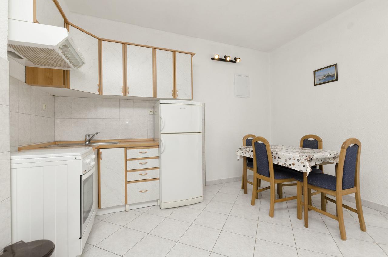 Apartments Mime Pirovac Exterior photo