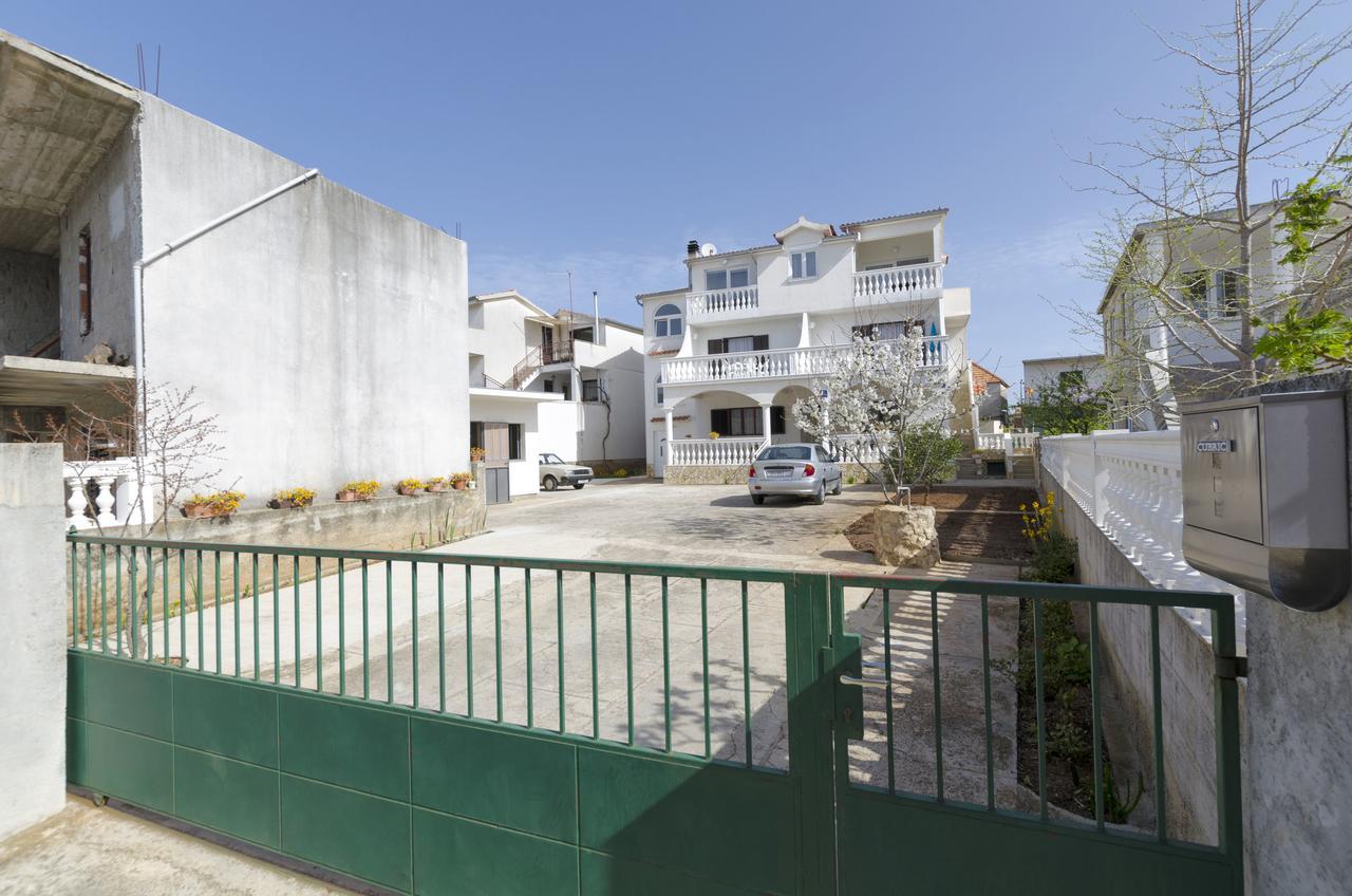 Apartments Mime Pirovac Exterior photo