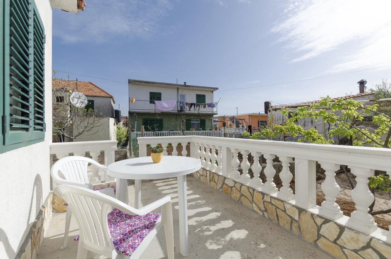 Apartments Mime Pirovac Exterior photo
